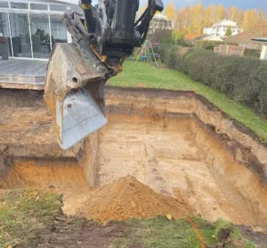 Mosjö Byggfirma - Vi lägger gångar, uteplatser och infarter när det kommer till plattläggning & marksättning för att skapa en utemiljö som är genomtänkt och stilren